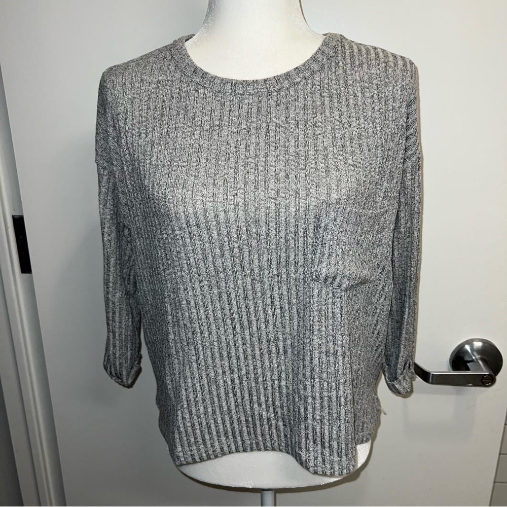 Skylark Three Quarter Sleeve Tee Gray